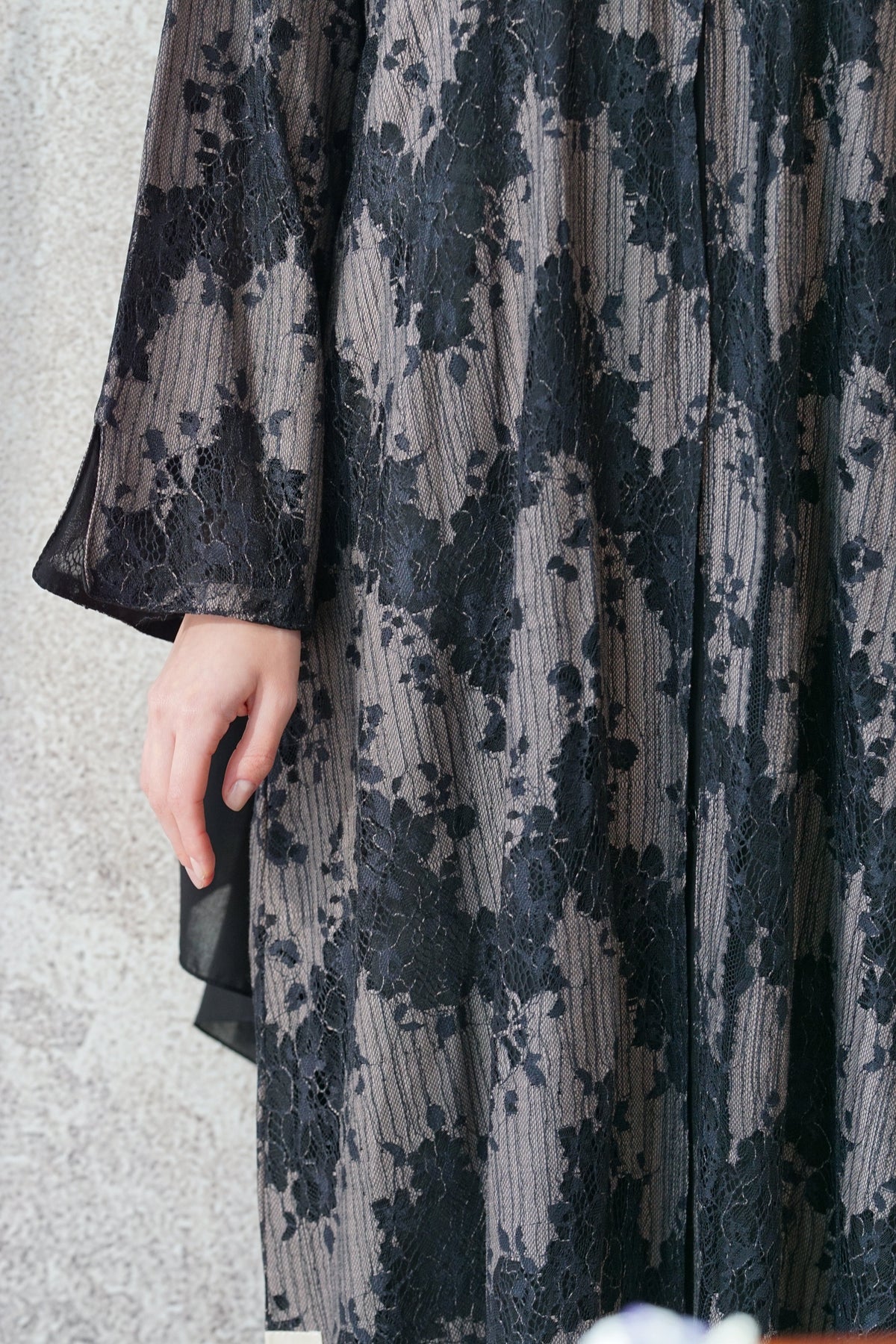 Taupe Noir Abaya