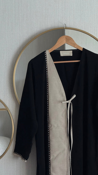 Black Contrast-Edge Abaya